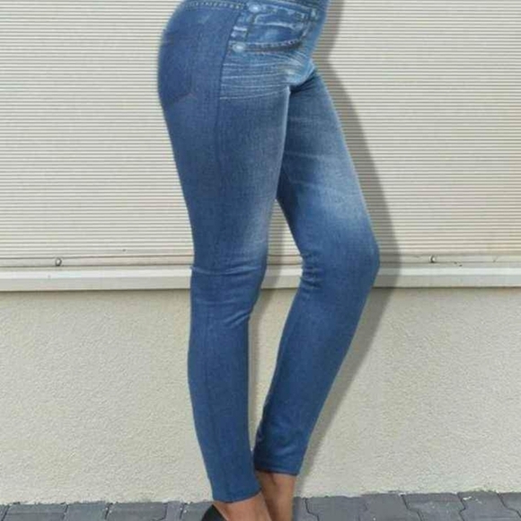 Women's New Without Tags Blue Seamless Stretch jeggings. Sizes S and M - Picture 2 of 3